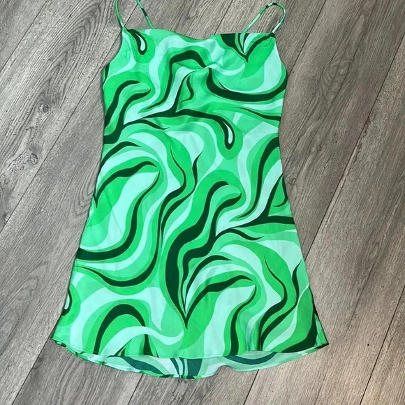 ZARA The Safia Mini Dress Retro 70s 80s Green Swirl Sze M Satin Spaghetti Strap - Picture 4 of 7